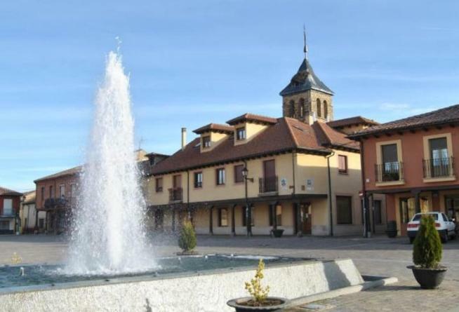 Mencia Vila Mansilla de las Mulas Exterior foto